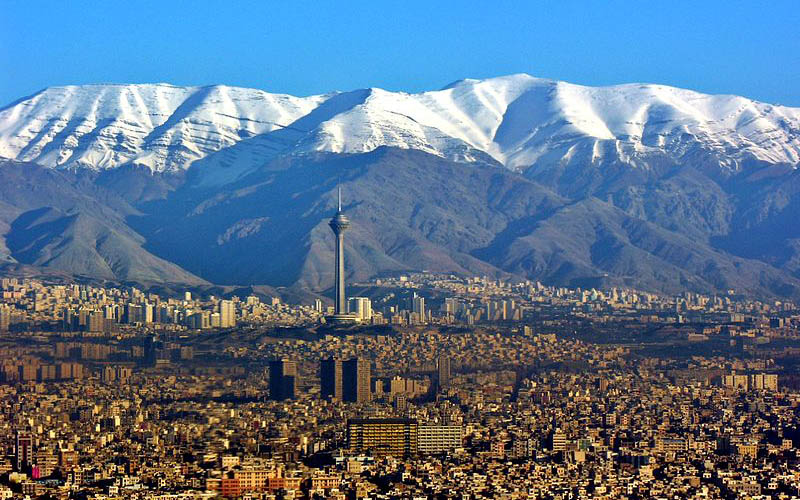 تهران در روزهای آخر اسفند هوای سالم دارد.